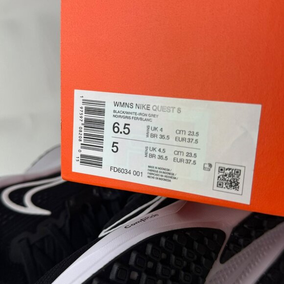H119 - SIZE 6.5 WOMENS NIKE QUEST 6 BLACK/ WHITE FD6034 001 - Picture 5 of 10